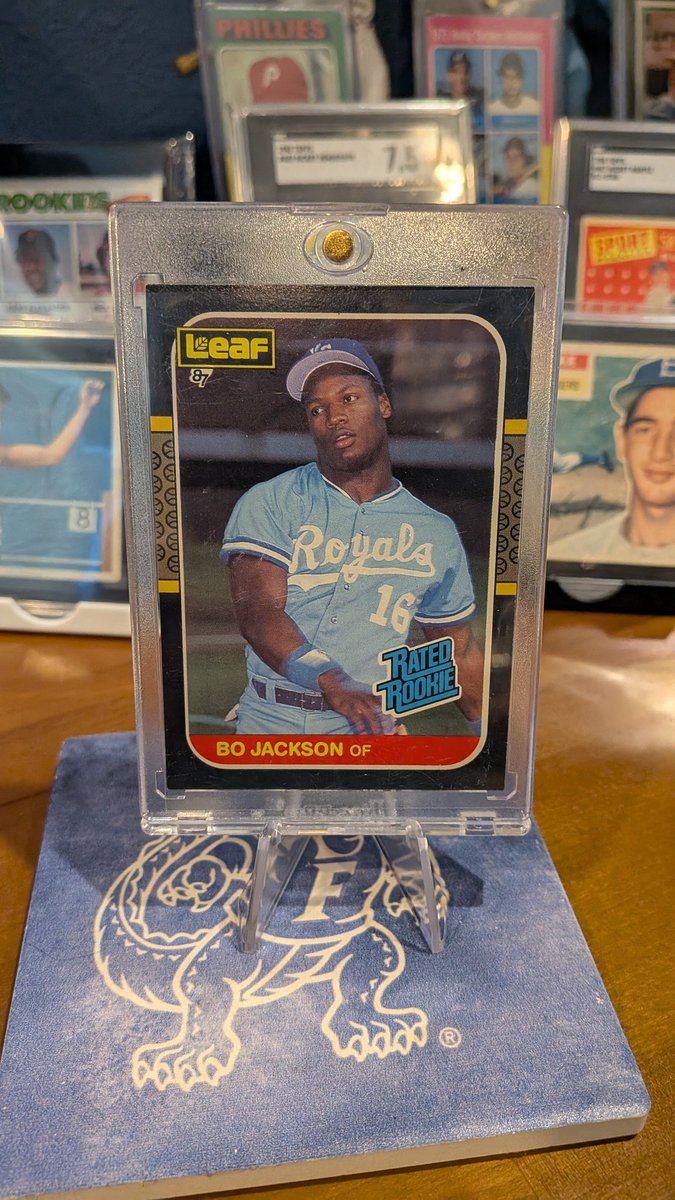 Cardboardcollector71 tweet media