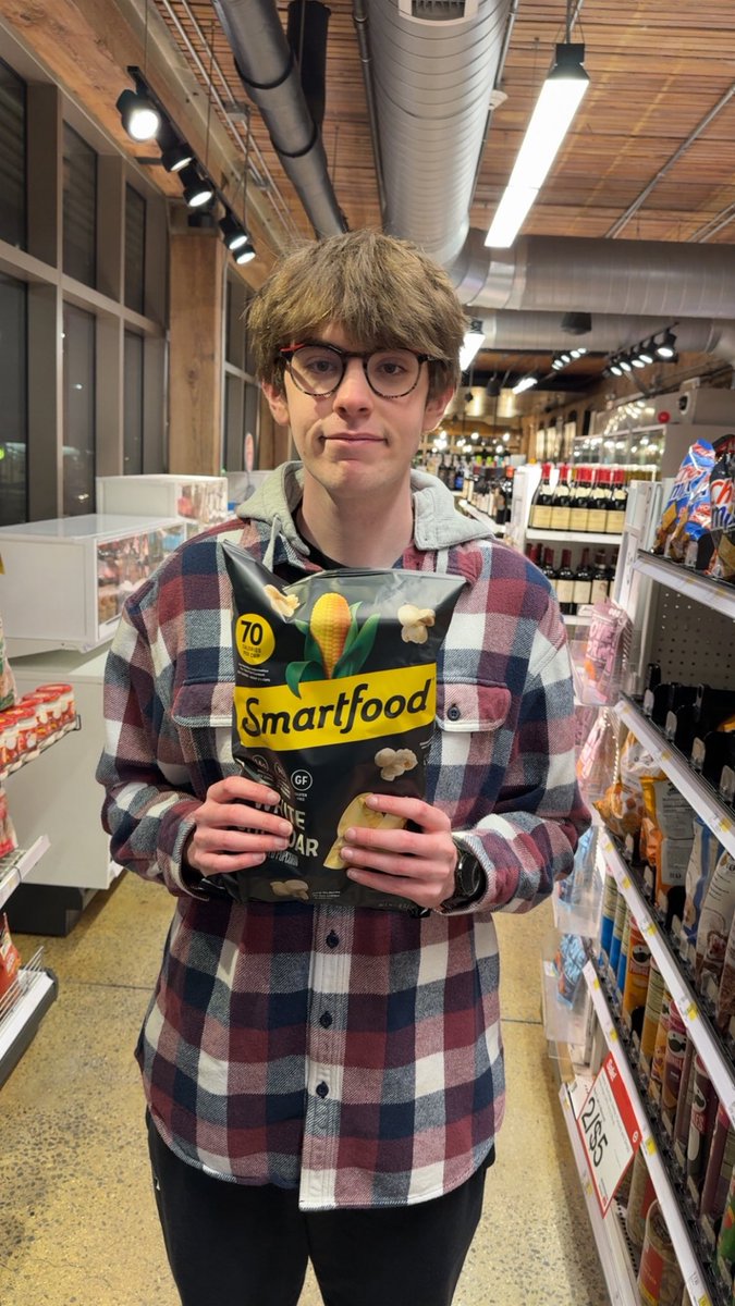 Esports dudes be like yeah this mf my GOAT