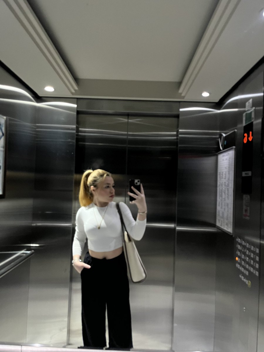 Bugünkü hastane kombini… Günaydın🌸