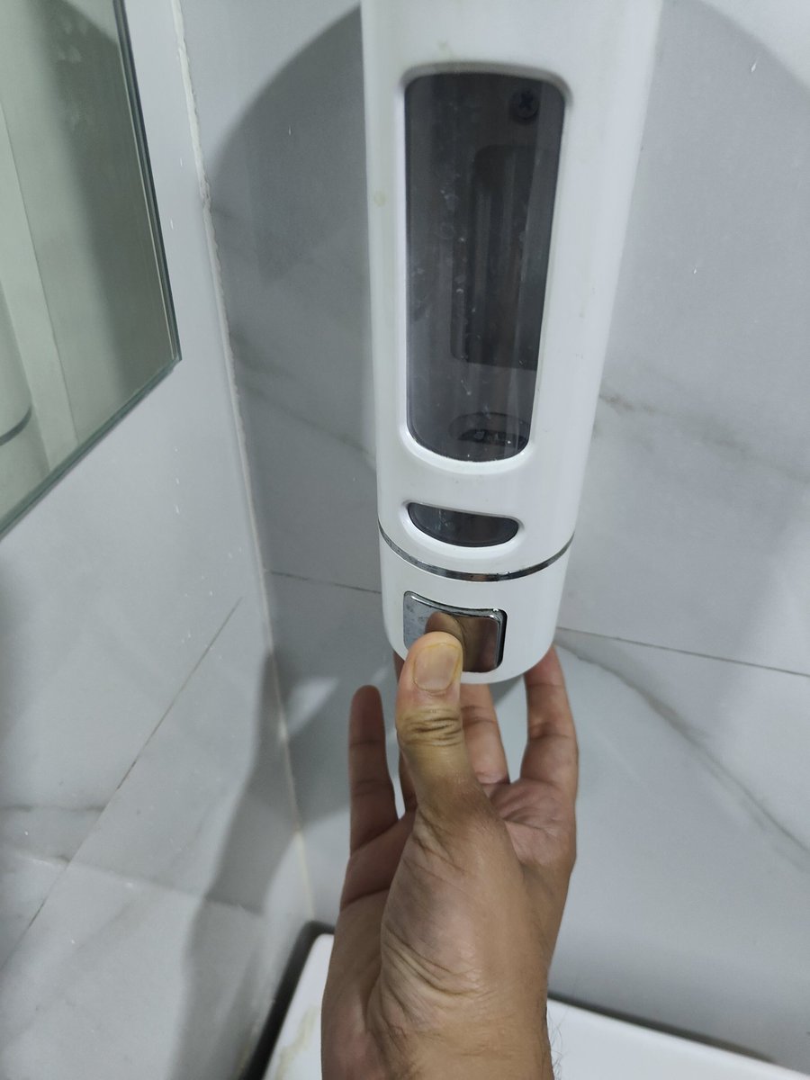 cagopal14's tweet photo. @oyorooms @OYO4U @riteshagar Condition of Bathroom. All fixtures broken. No water, No solution. @OYO4U @riteshagar https://t.co/XmCq8LER5S