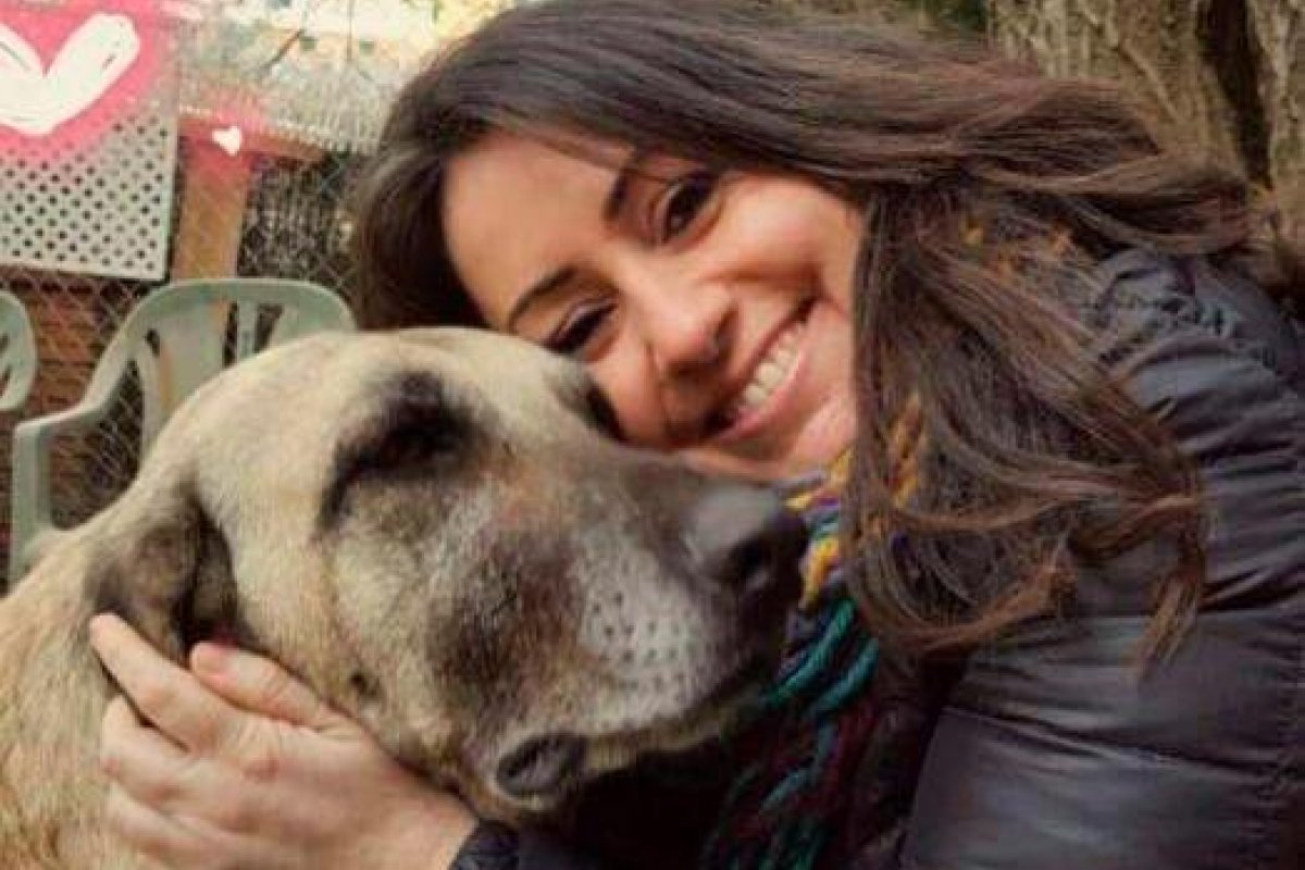 #LasMujeresQueFaltan
Hoy se cumplen dos años del feminicidio de Núria López López, de 48 años, en la prisión de Mas d’Enric.

Natural de L’Hospitalet de Llobregat, vivía en Vilallonga del Camp con su perra Fiona, su fiel compañera.

Llevaba ocho años trabajando como jefa de