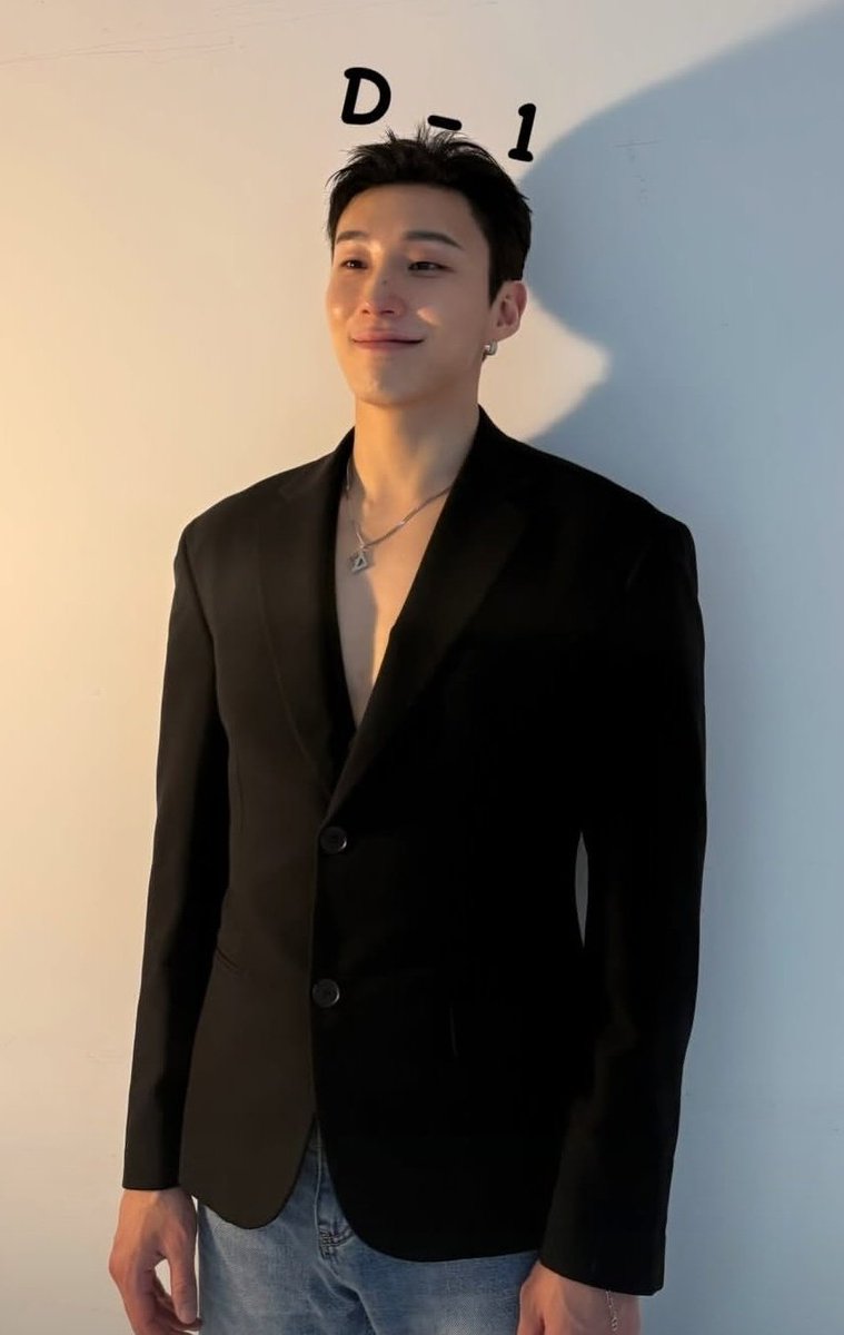 [2026.03.013] #문종업 IG 스토리
D-day 1 내일.......
#오늘도_문종업충전하기
#MoonJongUp #文鐘業 #ムン·ジョンオプ