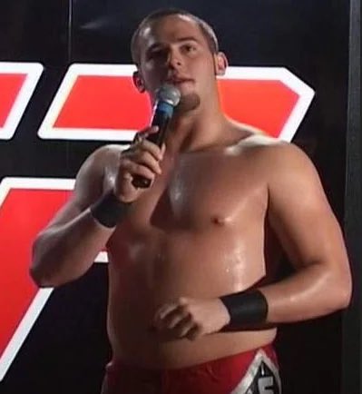 NinetySvn97's tweet photo. Roderick Strong… 

- Moving quickly &amp; stiff while BIGGER but younger 

- Lost weight, got cut &amp; moving even faster but OLDER. 

That is fuckin IMPRESSIVE. 

#AEW https://t.co/yoC32vc2xQ