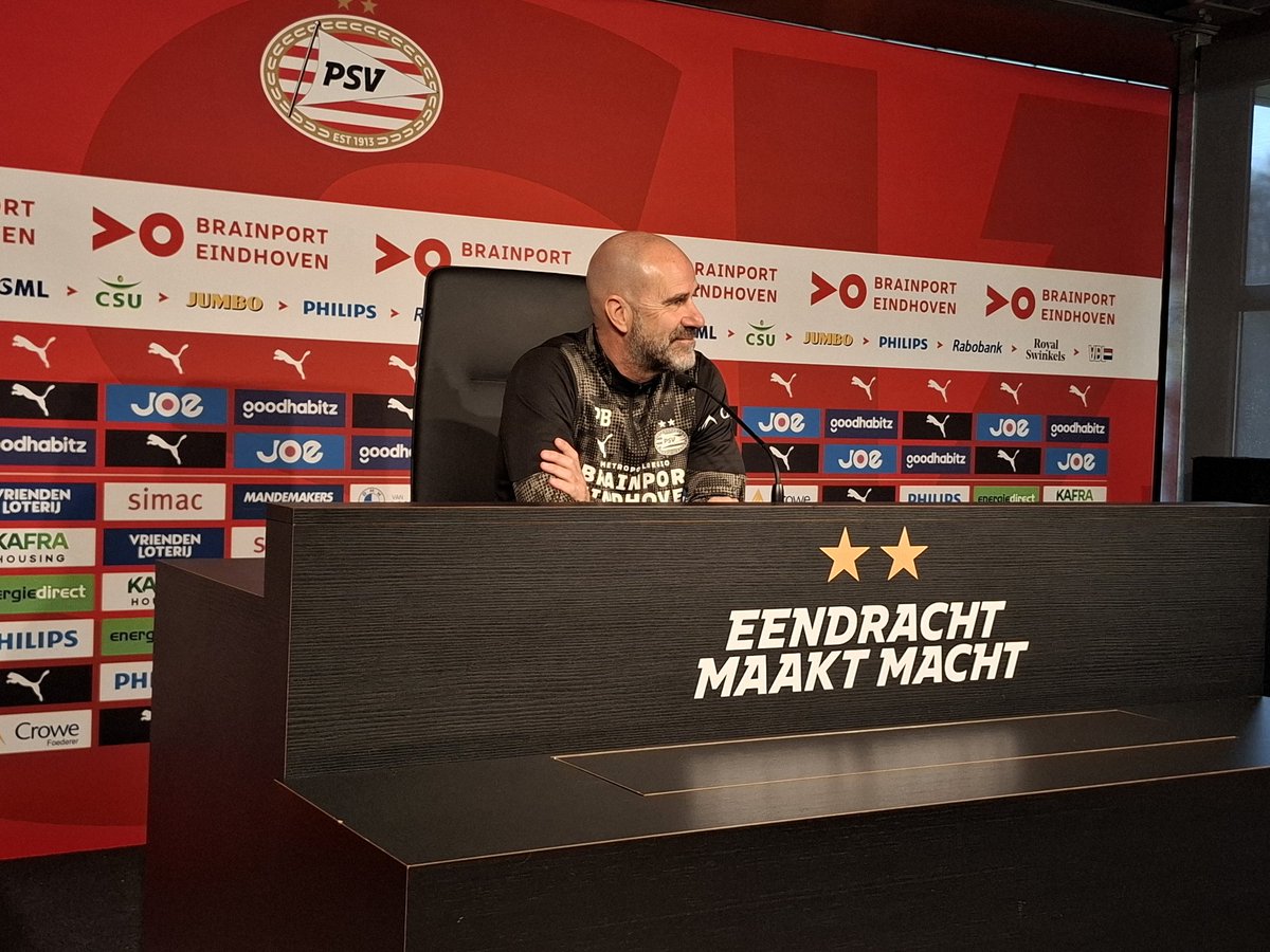 RikElfrink's tweet photo. Persgesprek bij PSV: Bosz blikt vooruit op NEC-thuis: "We willen zo snel mogelijk kampioen worden." https://t.co/UIpMEmDrMU