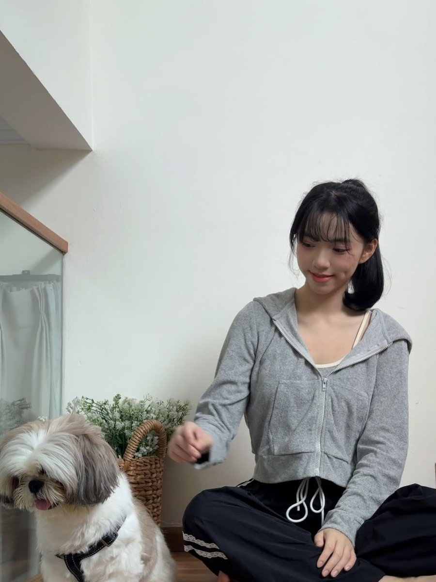 ─ aboutralie tweet media