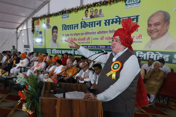 IFFCO_MP's tweet photo. इफको द्वारा मुरैना,में विशाल किसान सम्मेलन तथा निःशुल्क नेत्र परीक्षण एवं मोतियाबिंद ऑपरेशन शिविर का आयोजन इफको के माननीय अध्यक्ष श्री दिलीप संघाणी जी तथा म.प्र विधानसभा के माननीय अध्यक्ष श्री नरेंद्र सिंह तोमर जी की उपस्थिति में किया गया @nstomar @Dileep_Sanghani https://t.co/by62d5ZAS4