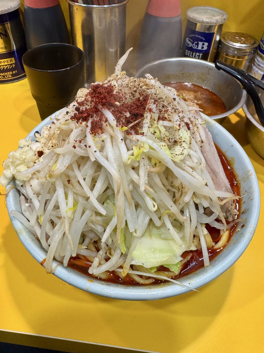 ごろりん tweet media