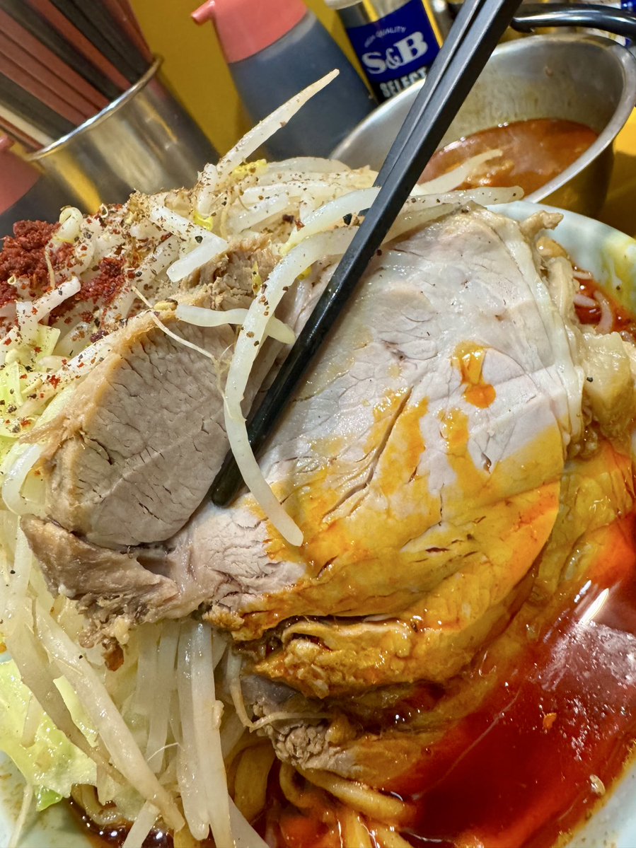 ごろりん tweet media