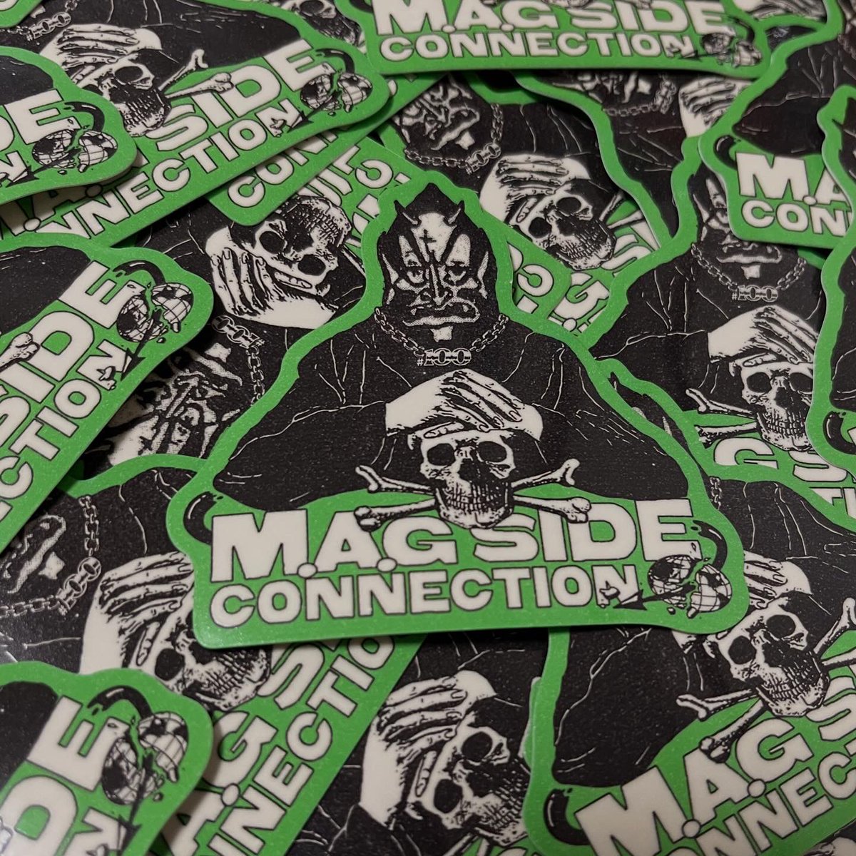 UTCHY_SNOT_MAG's tweet image. #MAGSIDE
#100
#sticker
4.5 #magsideconnection
入場者全員にプレゼント🔥🔥🔥
お楽しみに‼️
初めて切り抜きステッカー作ったかも💯