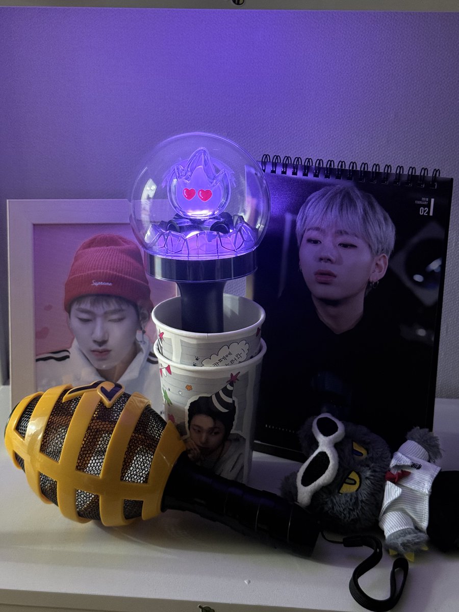 응원봉 너무 기여워… 오빠 콘서트 제발🤲🏻