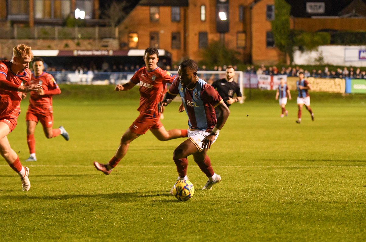 Farnham Town FC tweet media