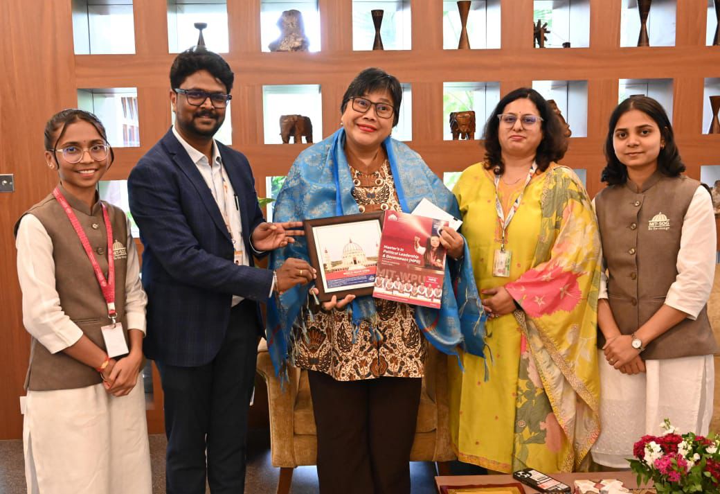 mit_sog's tweet photo. MPG 21st Batch of MIT-SOG visited the Embassy of Indonesia and interacted with @krisnamurthiINA , Ambassador to India. Discussion focused on cultural diplomacy and strengthening India–Indonesia ties.🇮🇳🇮🇩
@KBRI_NewDelhi #MITSOG #DelhiStudyTour #Diplomacy #ForeignPolicy https://t.co/TflPzKsxBl