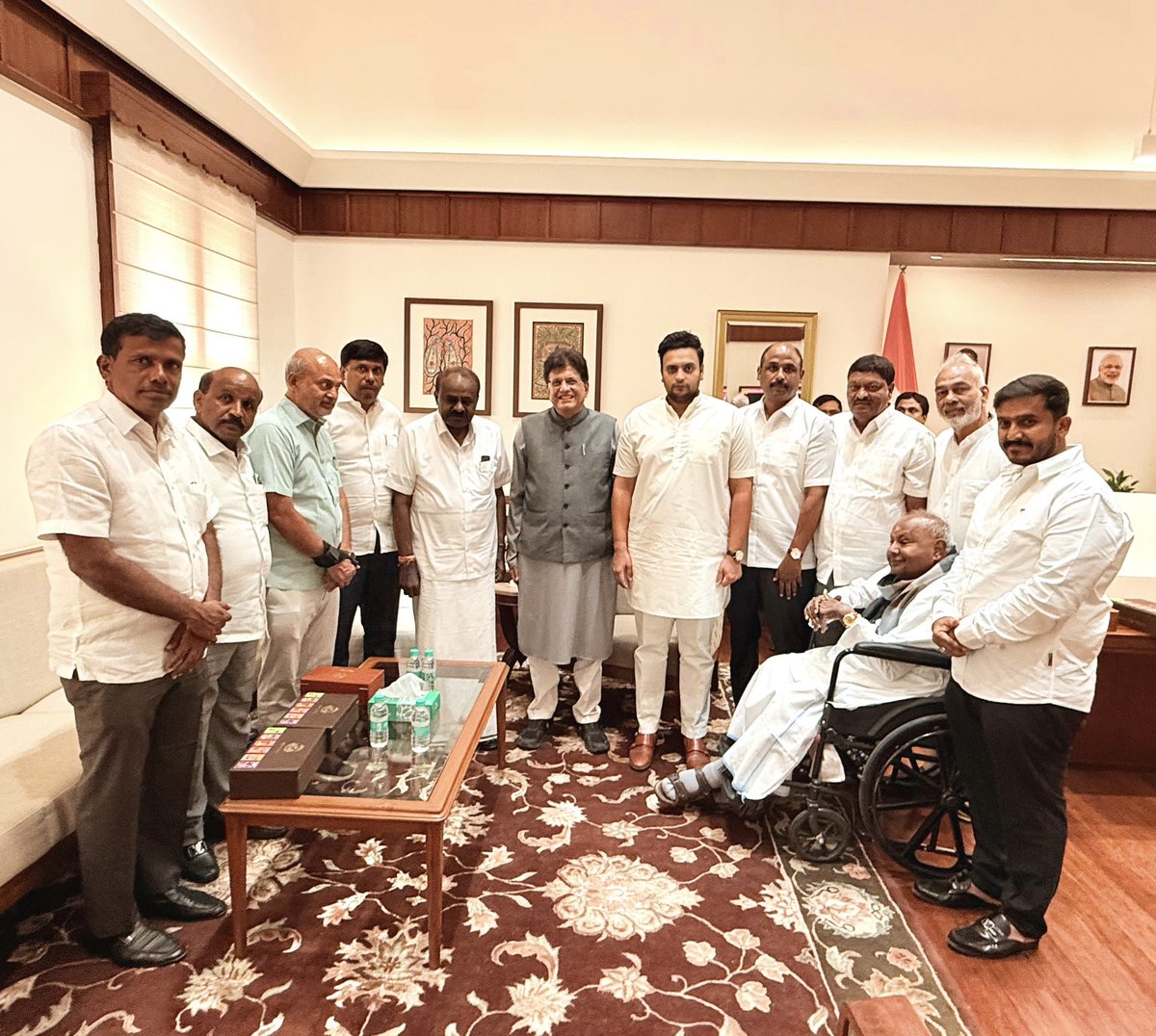 Piyush Goyal tweet media