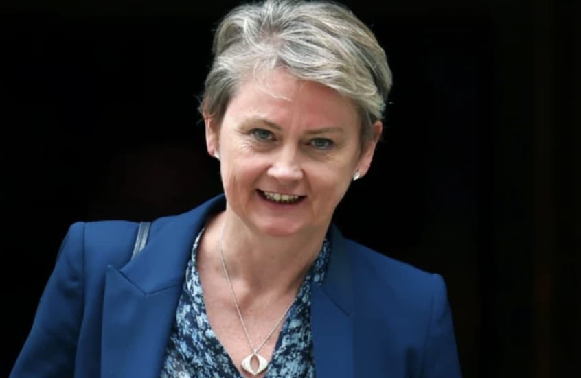 بريطانيا تدين التصعيد الإيراني وتؤكد تضامنها مع السعودية