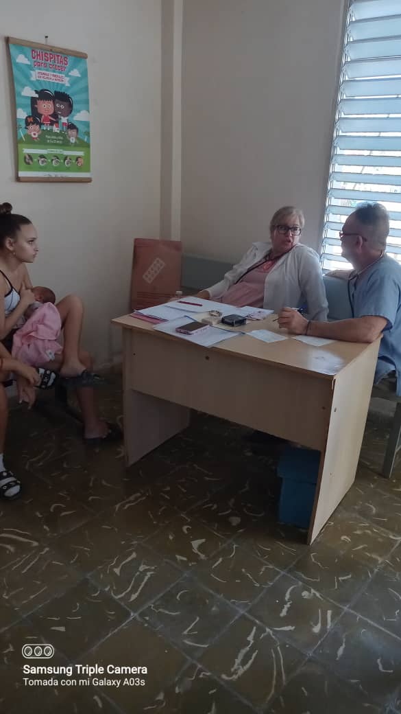 CMF # 2 Policlínico Docente Ángel Machaco Ameijeiras

Intervención con especialistas del Hospital Materno de Guanabacoa al consultorio para evaluar el estado de salud de embarazadas y lactantes que garanticen un adecuando seguimiento de su desarrollo
