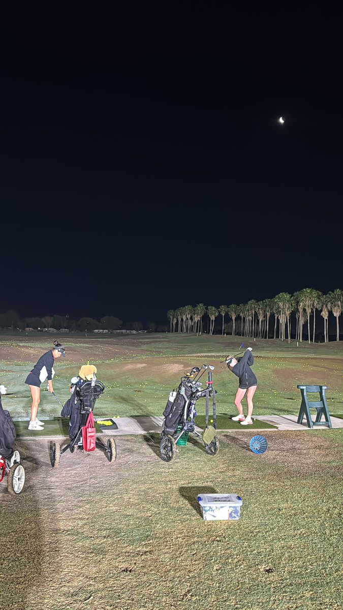 RHSCoachMartin's tweet photo. Early morning in McAllen for the Regional Preview ⛳️ Raiders are getting ready to go!! https://t.co/Prw4SoTC4n