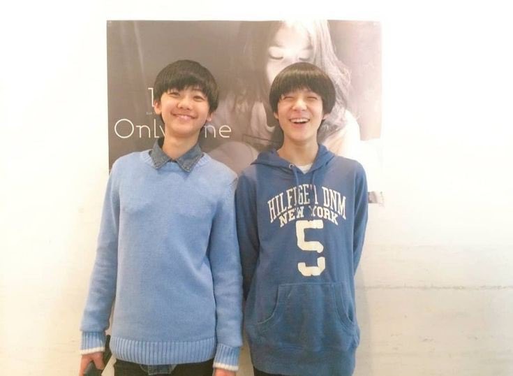 line ★★⁶⁵ tweet media