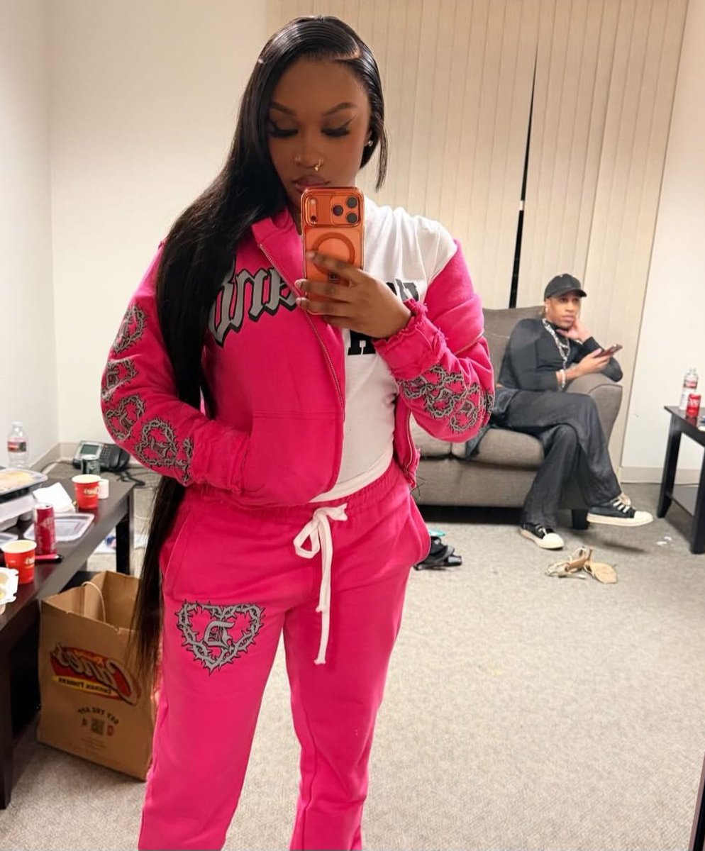 Baddie TEA tweet media