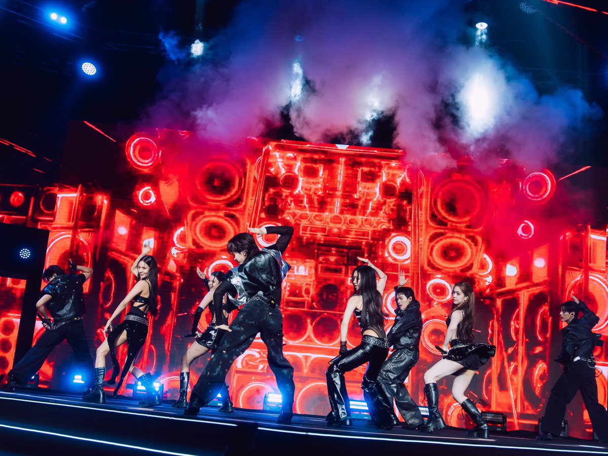 ขอบคุณงาน #9entertainawards2026 ที่มอบรางวัลศิลปินกลุ่มแห่งปีให้ PERSES นะครับ รางวัลนี้จะเป็นกำลังใจให้เรามุ่งมั่นเดินทางในแบบที่เป็นตัวเองต่อไป ขอบคุณทีมงานเบื้องหลัง และทุกๆฝ่ายที่สนับสนุนด้วยนะครับ

ที่สำคัญรางวัลนี้เป็นของ PIECES ทุกคนนะครับ พวกเรารู้สึกขอบคุณเสมอเลยครับ