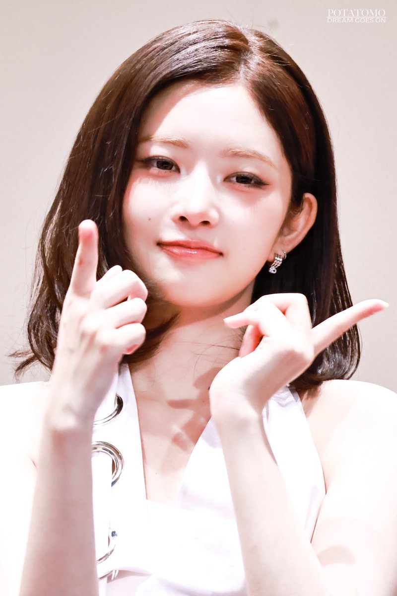 260307

٩(ˊᗜˋ*)و

#IVE #아이브 #アイヴ
#REI #레이 #レイ