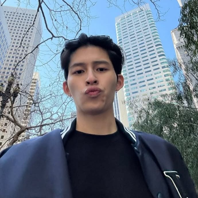 ขข. (ไม่ตอบ = นอน) tweet media