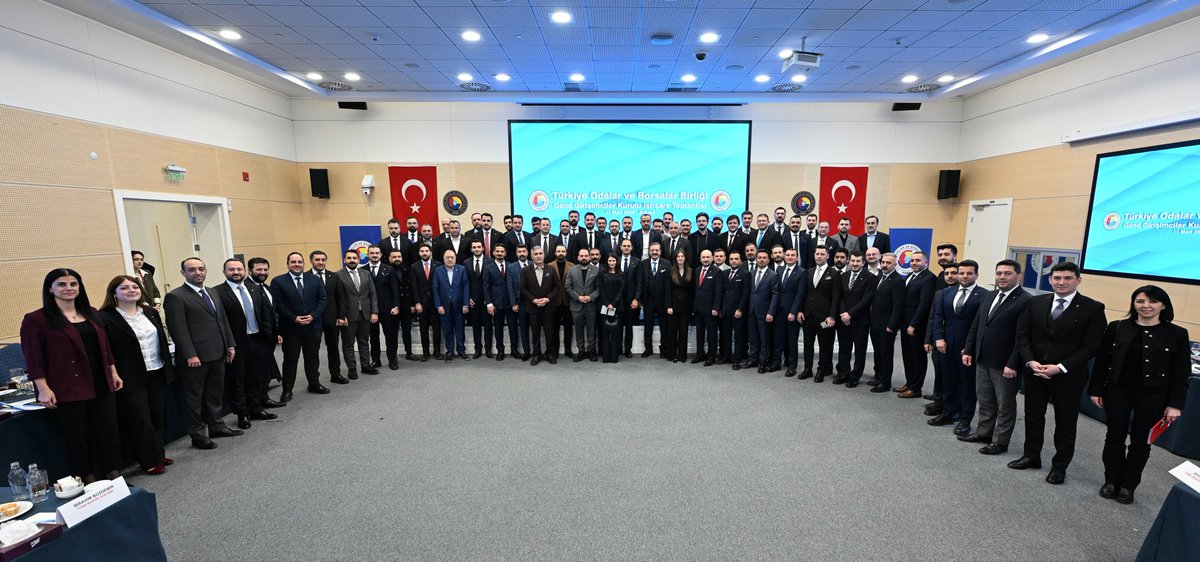 DiyarGGK's tweet photo. TOBB DGGK Başkanımız @ElibalVeda38477,  TOBB Sosyal Tesisleri’nde düzenlenen istişare toplantısına katıldı. Toplantıda KGF desteklerine erişimde yaşanan sorunlar ile Mega Endüstriyel Bölge planlamasında Doğu ve Güneydoğu Anadolu’nun beklentileri dile getirildi.
@RHisarciklioglu https://t.co/m99gF3jpPm
