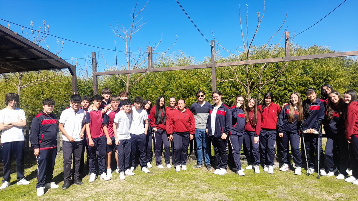 RafaelaYbarraAC's tweet photo. ESO: los alumnos de 4º que cursan Biología, han hecho una visita guiada por el Centro de recuperación de primates Rainfer- Fundación Chimpatía. #colegioconcertadomadrid #colegiorafaelaybarra @CentroRainfer https://t.co/8gKJVgzyfi