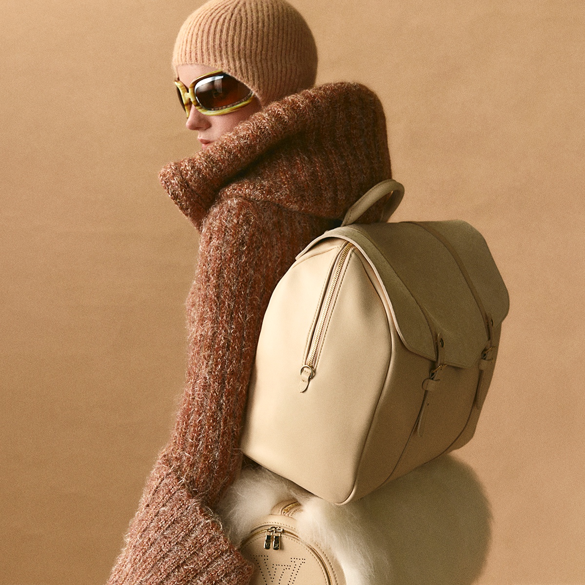 LouisVuitton's tweet photo. Fall-Winter 2026 Show. A sci-fi odyssey rooted in earthly realms, #NicolasGhesquiere’s #LVFW26 collection conjures a narrative where mythical imagination dances with futuristic flourishes.

#LouisVuitton