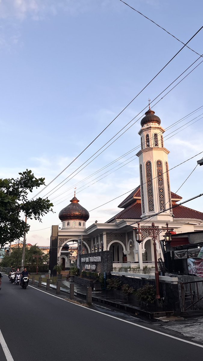 Green Boys Campus tweet media