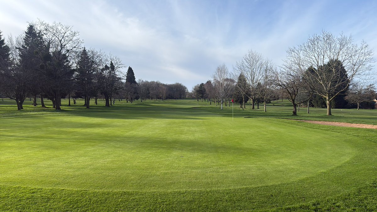 Chris Low tweet media