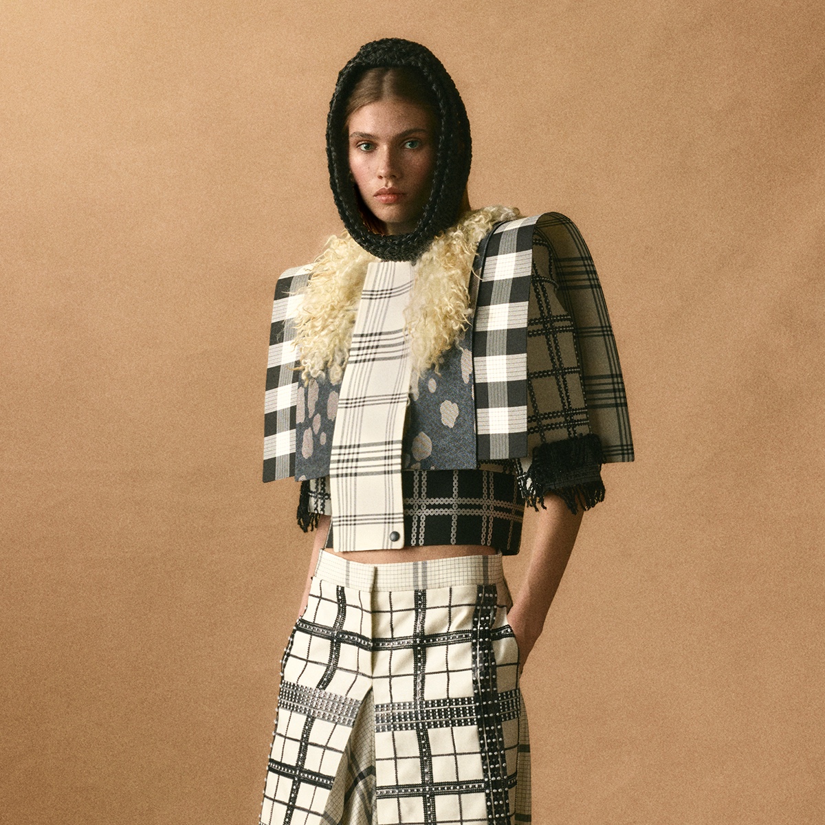 LouisVuitton's tweet photo. Fall-Winter 2026 Show. A sci-fi odyssey rooted in earthly realms, #NicolasGhesquiere’s #LVFW26 collection conjures a narrative where mythical imagination dances with futuristic flourishes.

#LouisVuitton