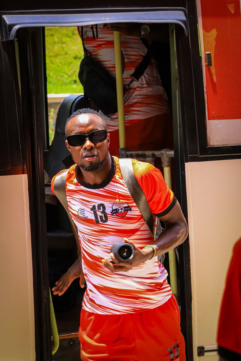 KitarafcHoima's tweet image. Arrived at Hoima City stadium for the derby,

Up next, Warmups.

#Kit//Bus// updates.