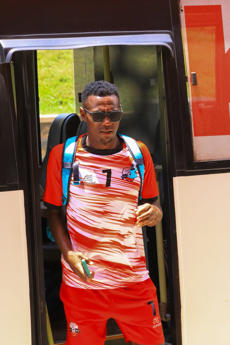 KitarafcHoima's tweet image. Arrived at Hoima City stadium for the derby,

Up next, Warmups.

#Kit//Bus// updates.