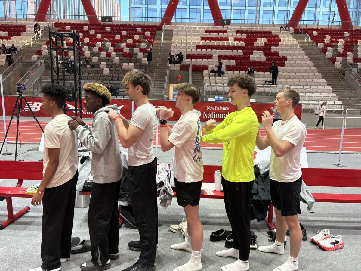 Comets Track tweet media