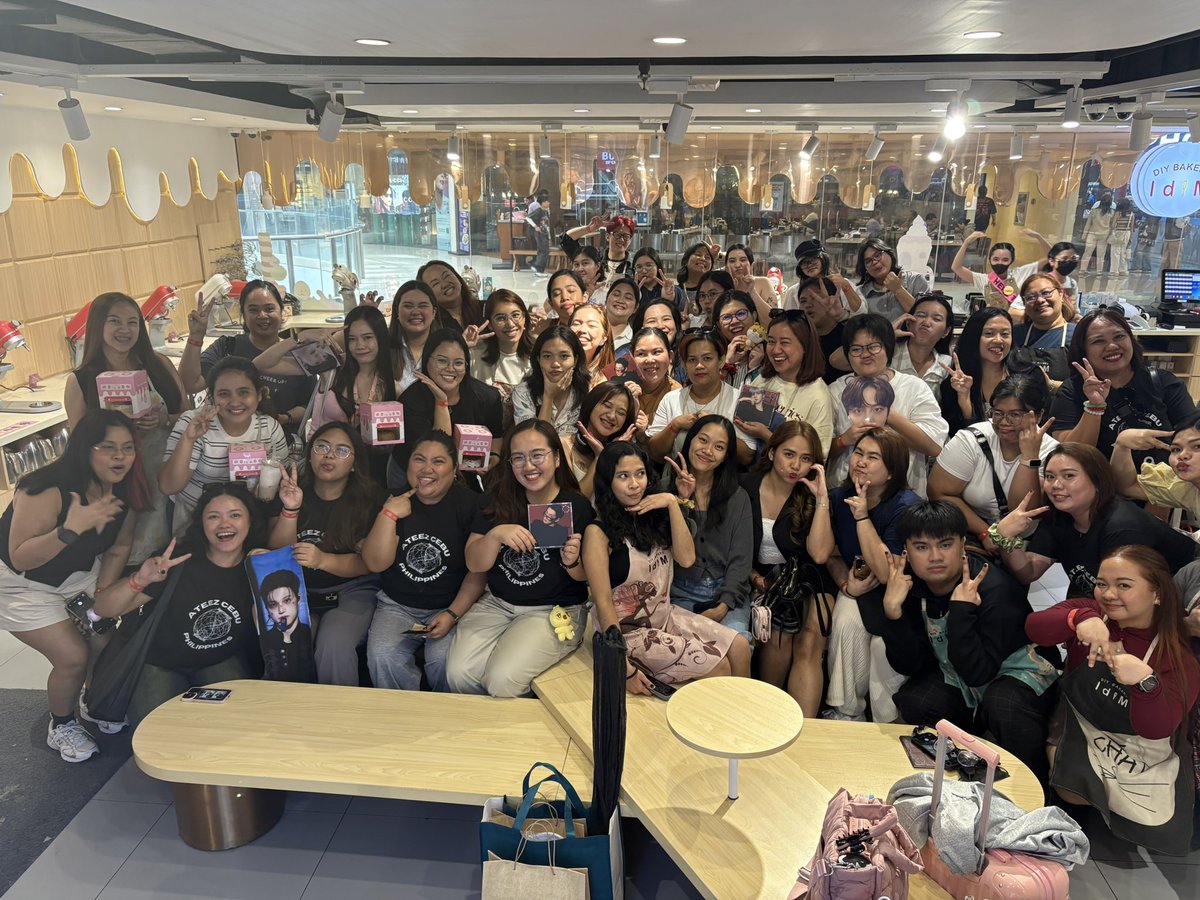 AteezCebuPH's tweet photo. And that’s the icing on the cake for our pre-concert cupsleeve event at IDIM Bakery! 🧁✨

Thank you to every ATINY who dropped by, shared treats, claimed freebies, and spent the day celebrating together. Your energy truly made the event extra sweet.
We hope you had a great time — and we can’t wait to see you all again tomorrow at the ATINY Fanzone and at the concert! 

Let’s make tomorrow just as sweet and unforgettable! 🖤😉

More photos will be posted soon!