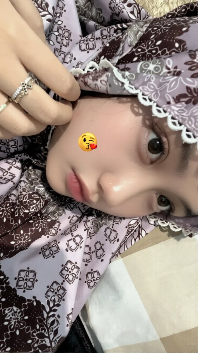 Sybell427's tweet photo. self love😌 https://t.co/5dsDE9NY0F