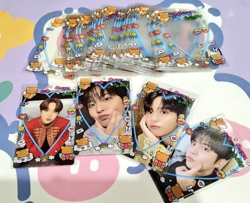 cybillyao's tweet photo. 👑ATINY PRESENT🎁

freebie / fansupport 
candy packs - sold out 😆

remaining PC packs &amp; PC sleeves will be given out randomly tomorrow 

(PCs in below photo samples only)

#InYourFantasy_MNL 🥀🌹 #ATEEZinManila 🏴‍☠️👑 https://t.co/uATN4fH3Lc