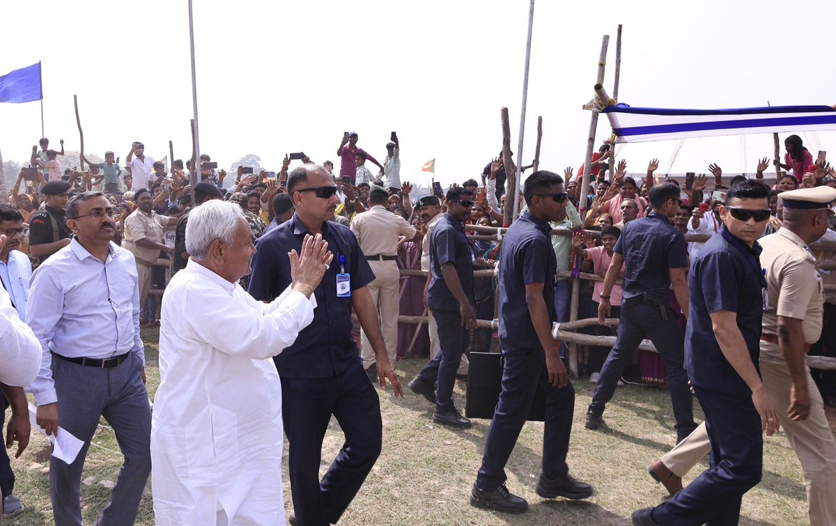 Nitish Kumar tweet media