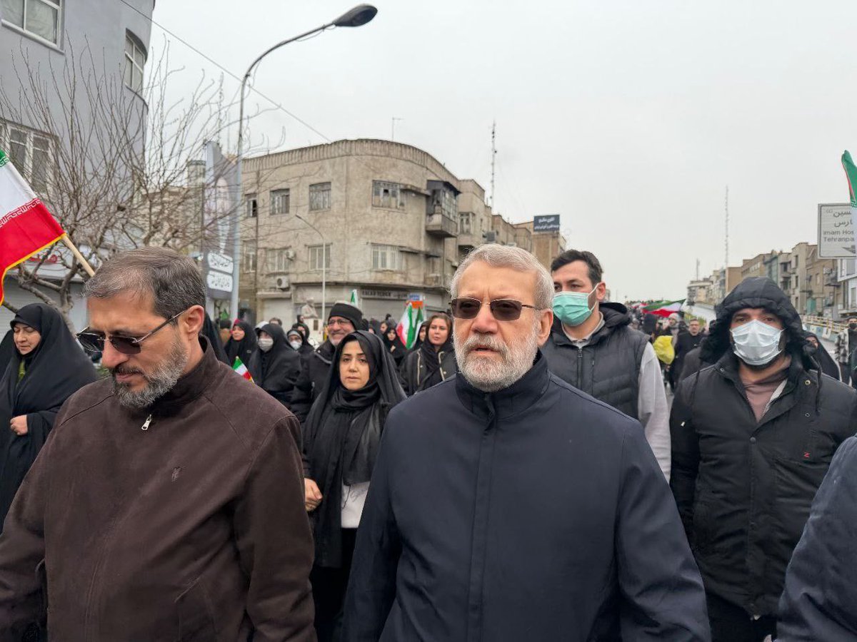 six_pocket's tweet image. 💥 BREAKING: Big names on the street:

Ali Larijani, Secretary of the National Security Council, and Mohammad Eslami, Head of the Atomic Energy Agency of Iran, and the Police Chief

#BreakingNews #GlobalAlert #NewsUpdate