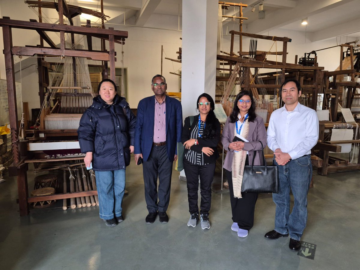 Ministry of Textiles tweet media