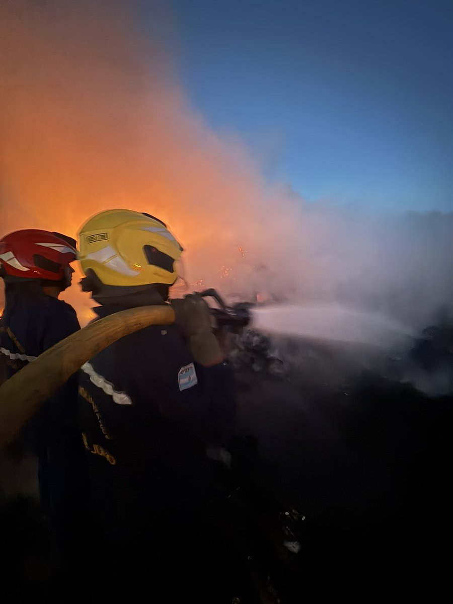 maxi_tulio's tweet photo. 🤜🏼🤛🏼👩🏼‍🚒🚒 https://t.co/76dJCrYo7k