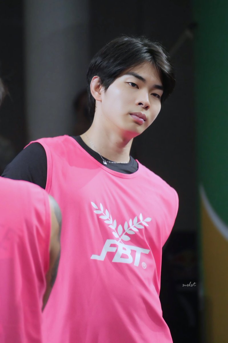 su.skst~♡ tweet media