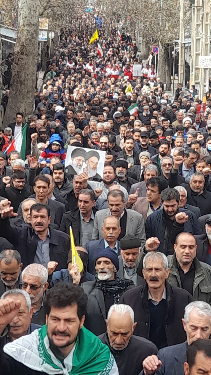 🇮🇷 جانم فدای رهبر tweet media