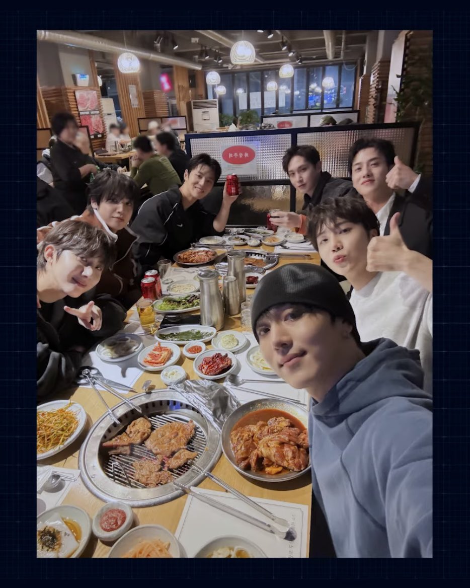 1luver31's tweet photo. 펜토리에 한터차트 끝나고 회식햇던 사진까지 넣어주는거 센스있고 감동...  I ♡ 펜토리 https://t.co/I48vxfzHNV