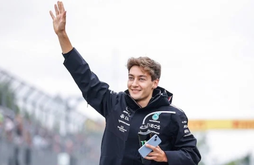 napolista's tweet image. I nuovi regolamenti hanno rotto la #FormulaUno: contro la #Mercedes non c’è partita (Marca)

"In Cina dominano anche la #Sprint che in teoria doveva sconvolgere la griglia. Hanno rovinano uno sport"
ilnapolista.it/2026/03/i-nuov…