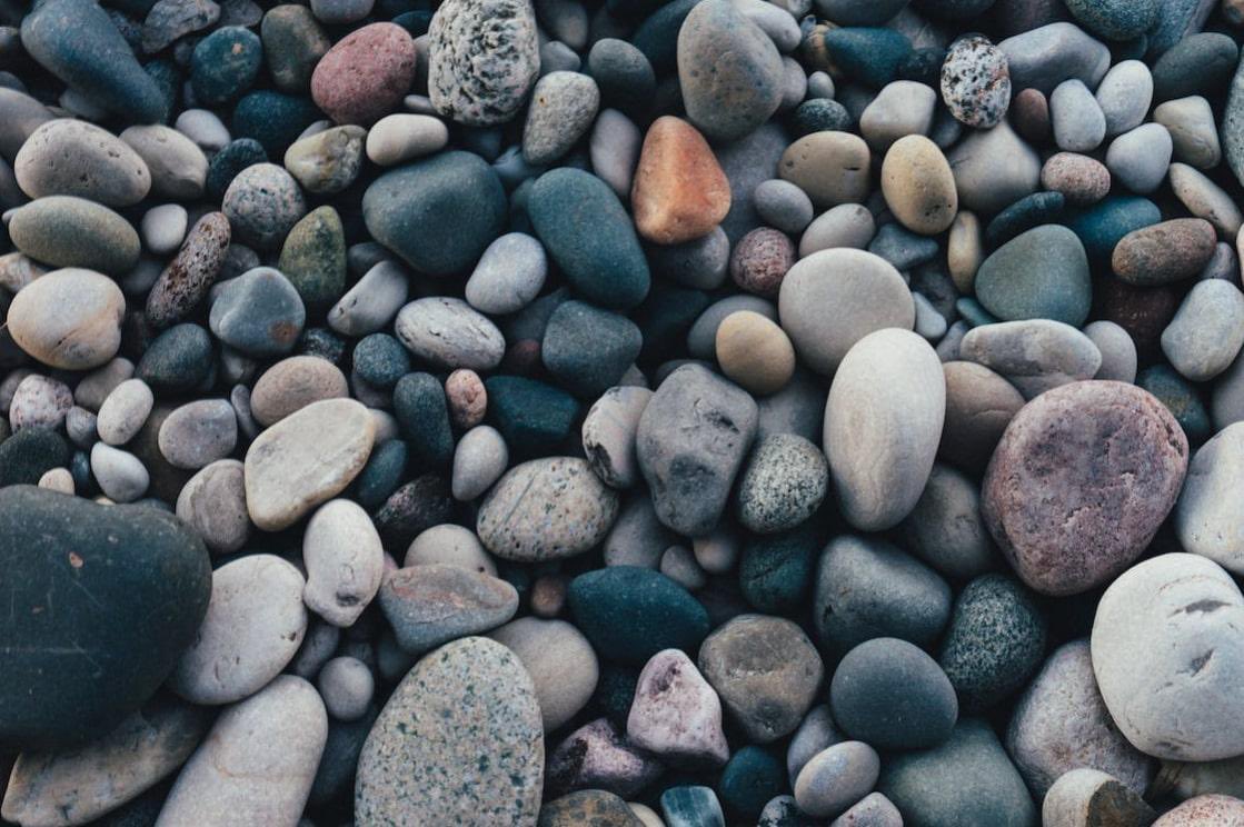 Rose8yd's tweet photo. Sometimes the best canvas is a stone. 🪨⭐️ The layers and colors in this piece are pure inspiration. Imagine the centuries it took to create this masterpiece.
#Inspiration #Nature #StoneArt #GeologyRocks #CreativeEye #PatternsInNature https://t.co/kxlw8qAUmg