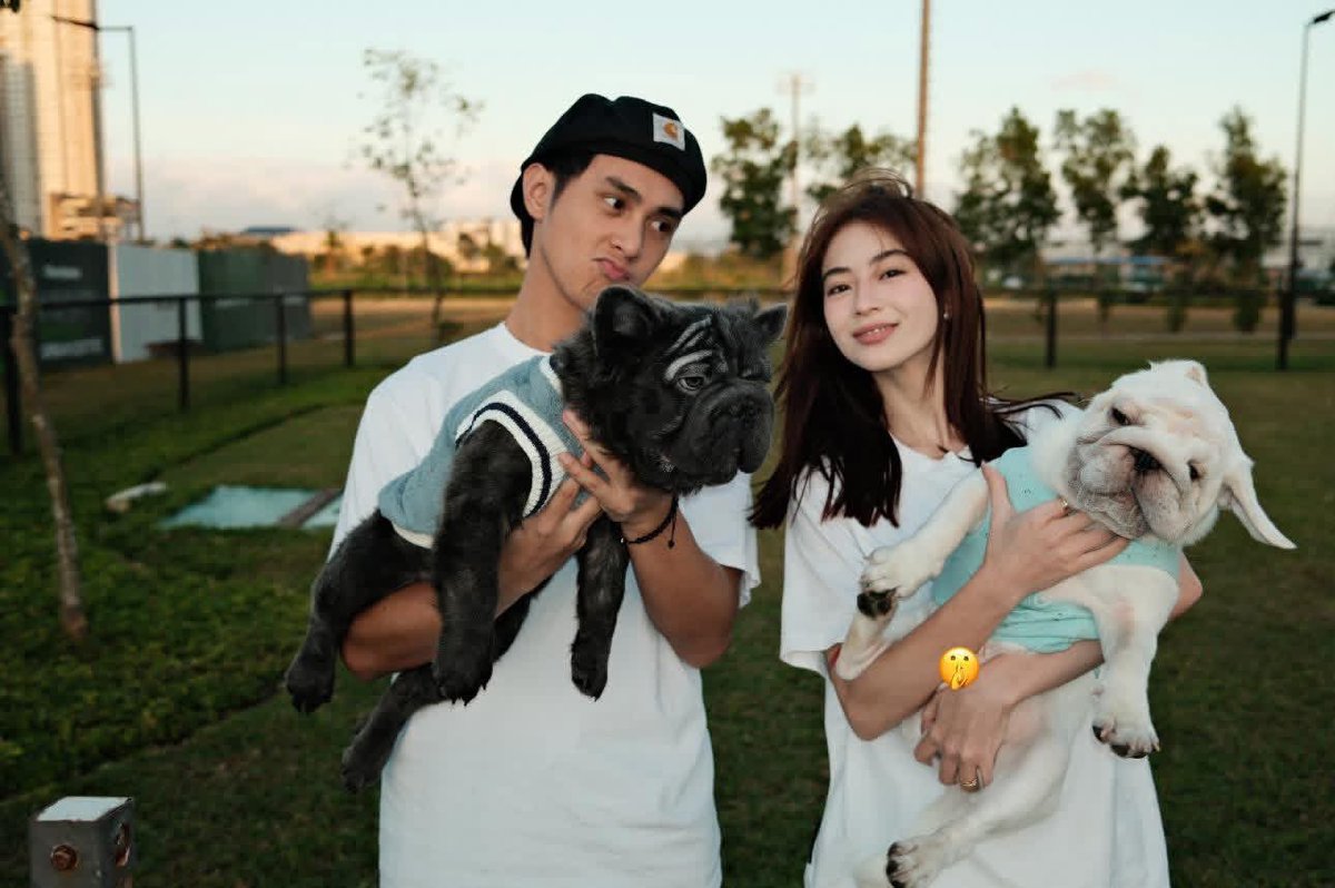 AYYY FINALLY FAMILY PIC!!!