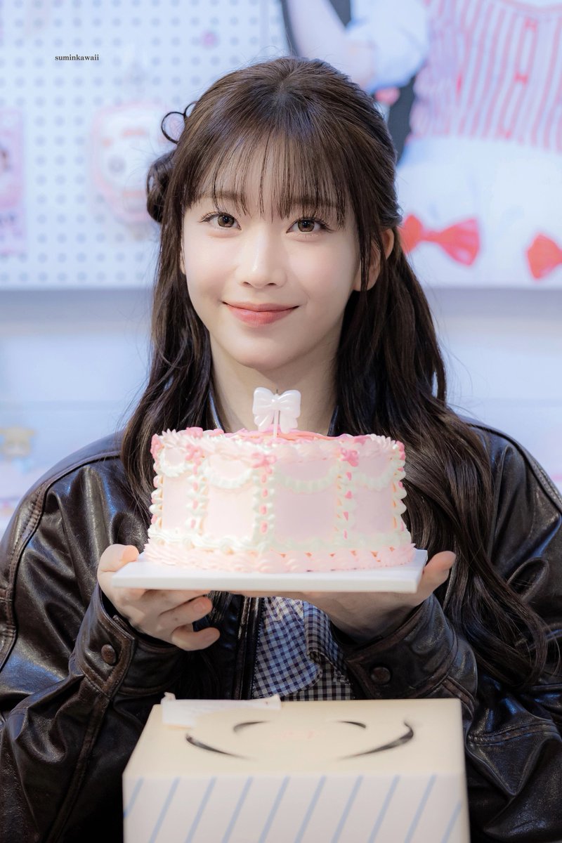 suminkawaii's tweet photo. 260313

내 인생에 나타나줘서 고마워❤️

#스테이씨 #수민 #STAYC #SUMIN https://t.co/E6aSq8EkhZ