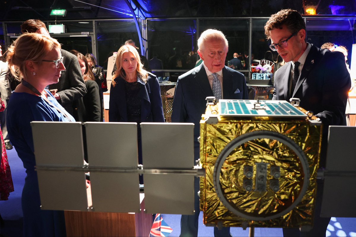 The Royal Family tweet media