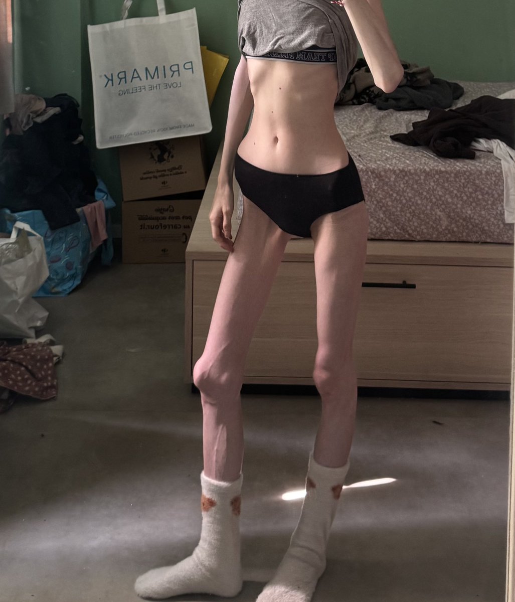 what bmi would yall think i am? idk my bmi and i hate my body so much